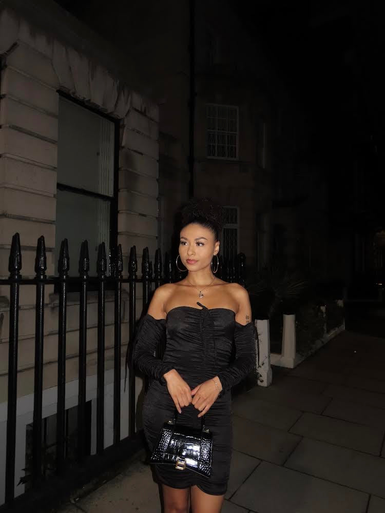 Rushed mini dress, off the shoulders in black and pink