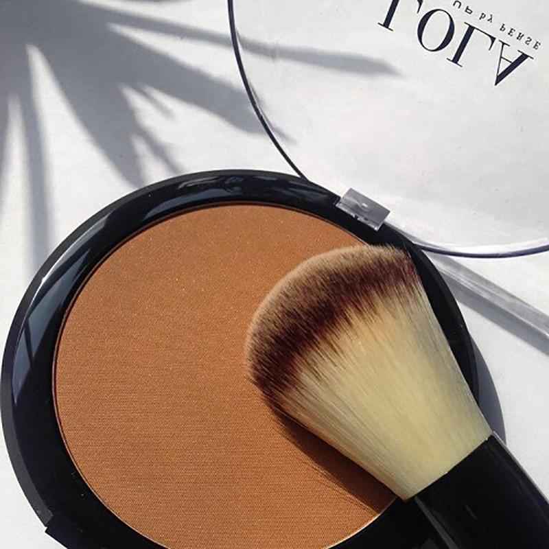FACE &amp; BODY BRONZER
