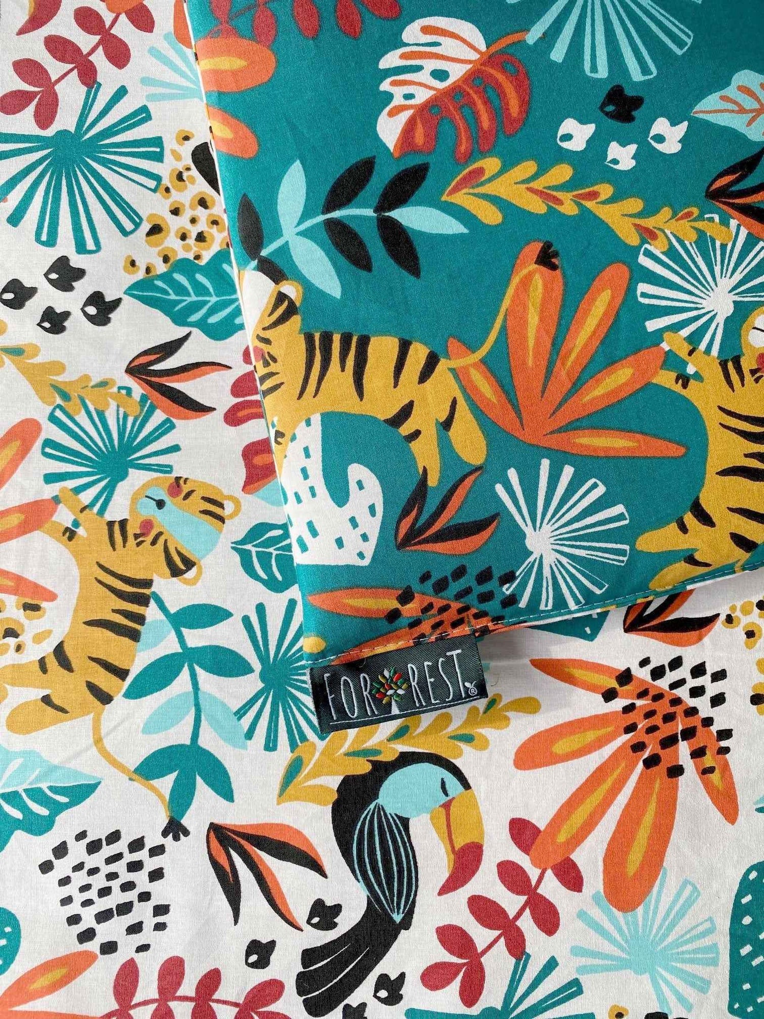 FORREST 3 Piece Reversible Cot Bed Set – Organic Cotton Baby Bedding - Rainforest